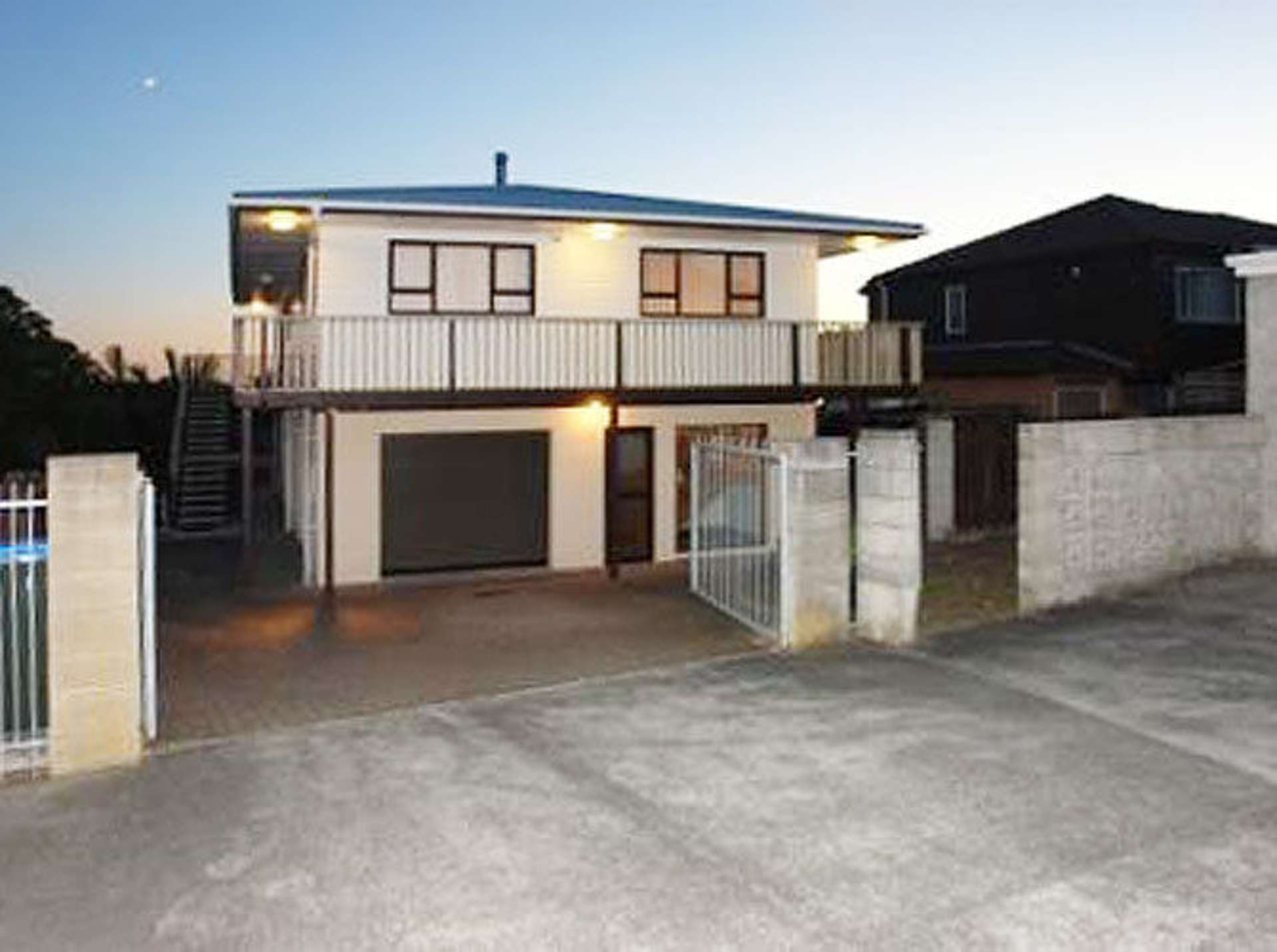 2/89 Carlton Street Hillsborough_0