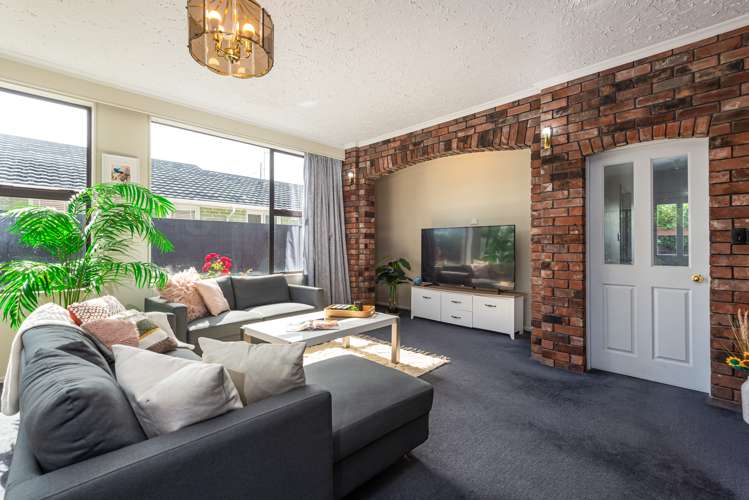 327 Avonhead Road Avonhead_4