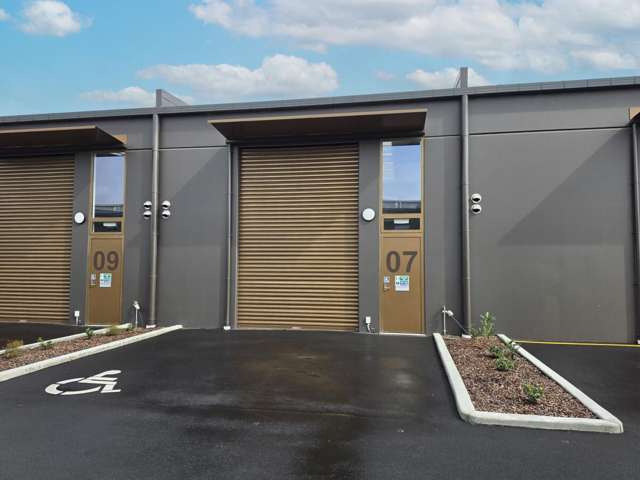 125 sq m Brand New Industrial Unit