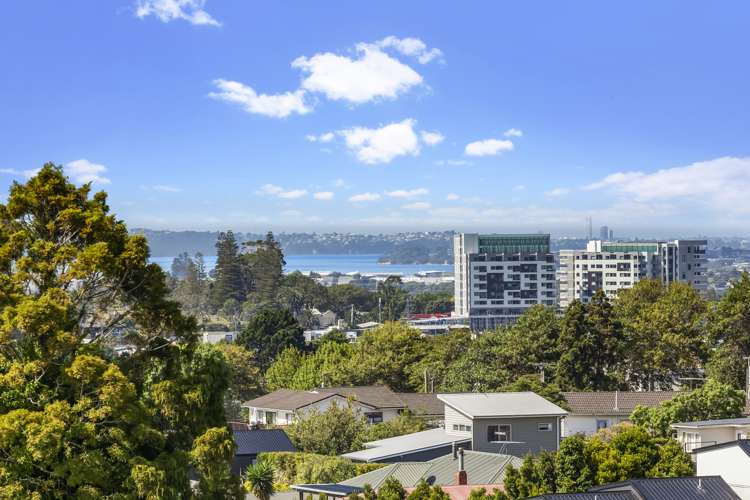 2/83b Glengarry Road Glen Eden_5