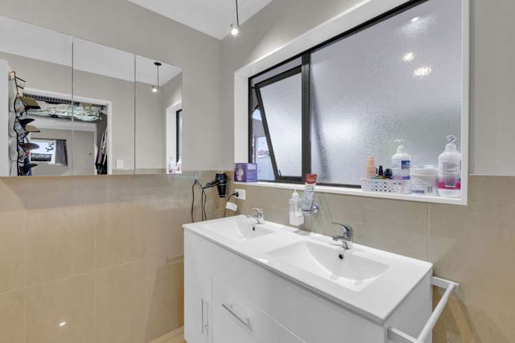 6 Fencourt Place Rototuna North_12