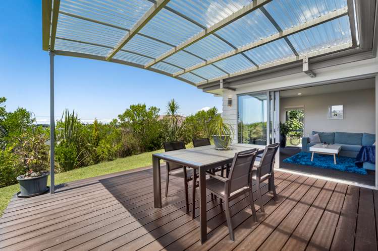 22 Woodridge Drive Stanmore Bay_11