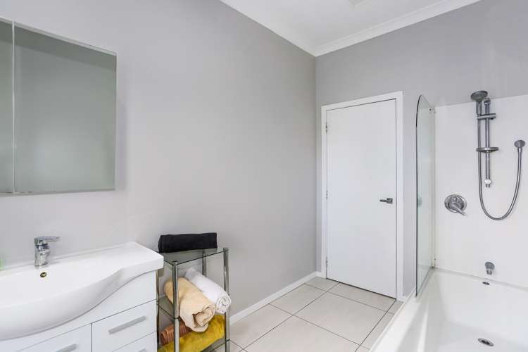 71 Helvetia Road Pukekohe_11