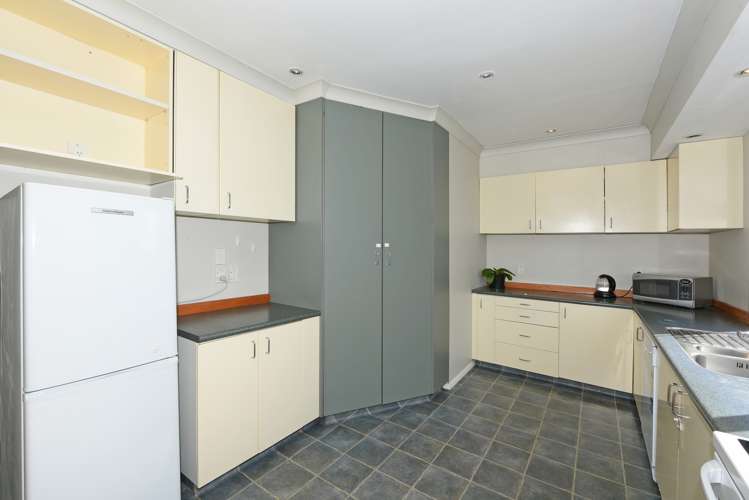 2/25a Ward Street Trentham_9