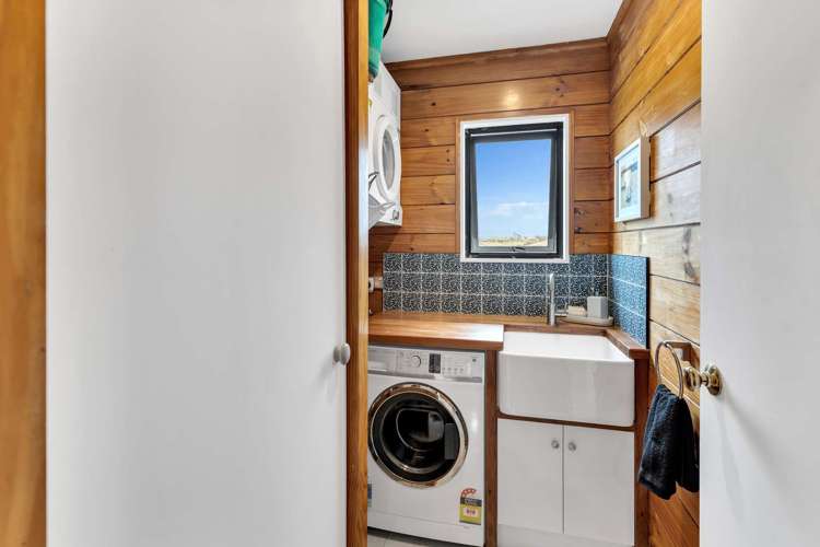 140a Cooper Road Pollok_11