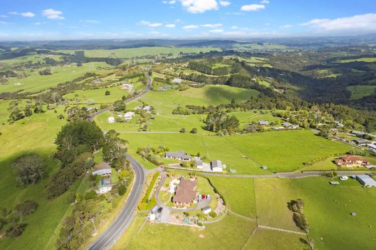 1491 Old North Road Helensville_36
