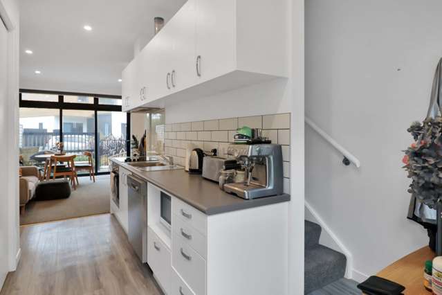 7 Glen Evans Crescent 1270_1