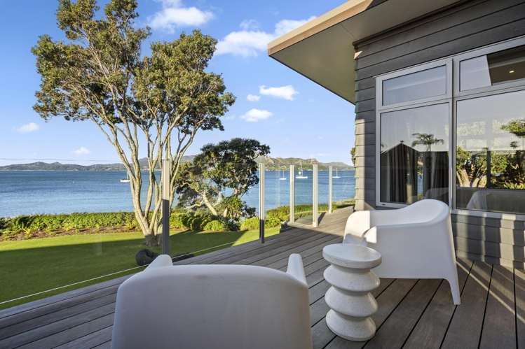 13 Graham Street One Tree Point_16