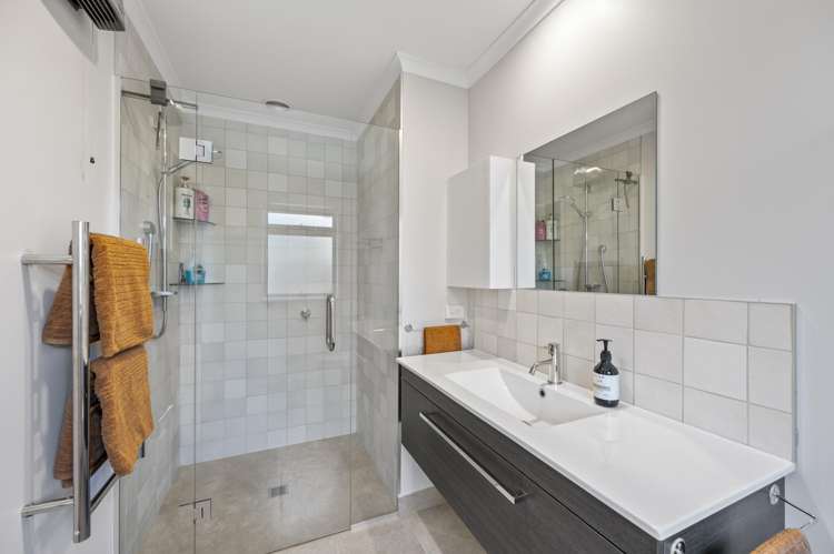 5 Arbuckle Road Frimley_9