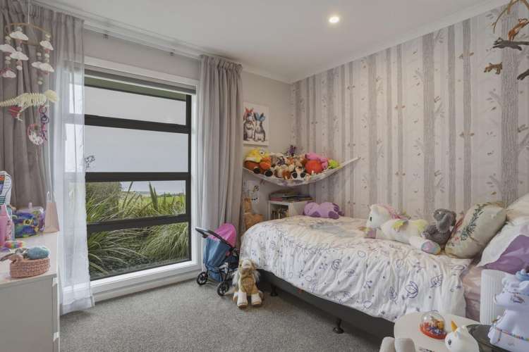 212 McMaster Road Saddle Hill_13