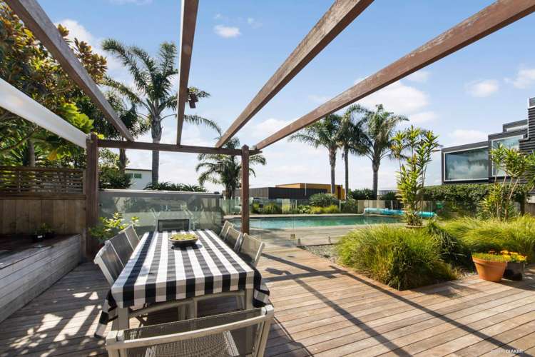 15 Matau Rise Te Atatu Peninsula_9