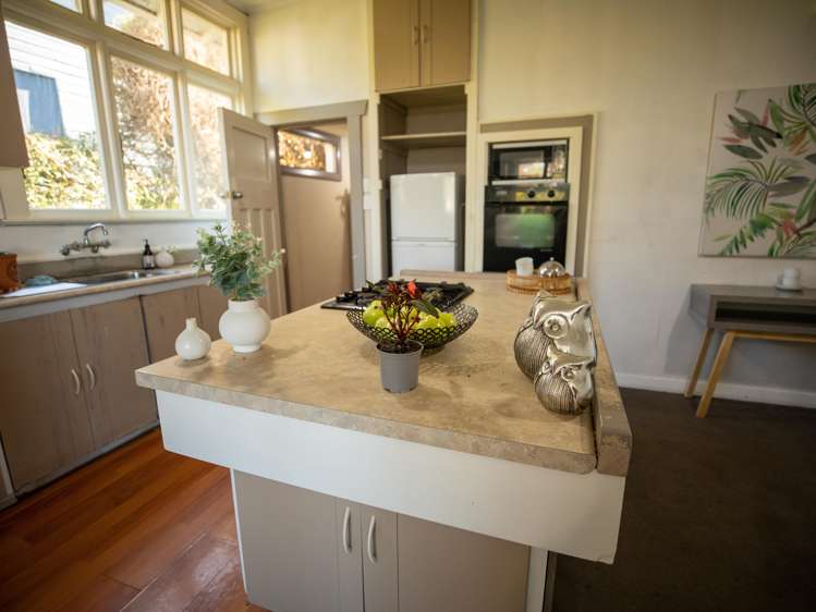 40 Leckhampton Court Clyde Hill_7