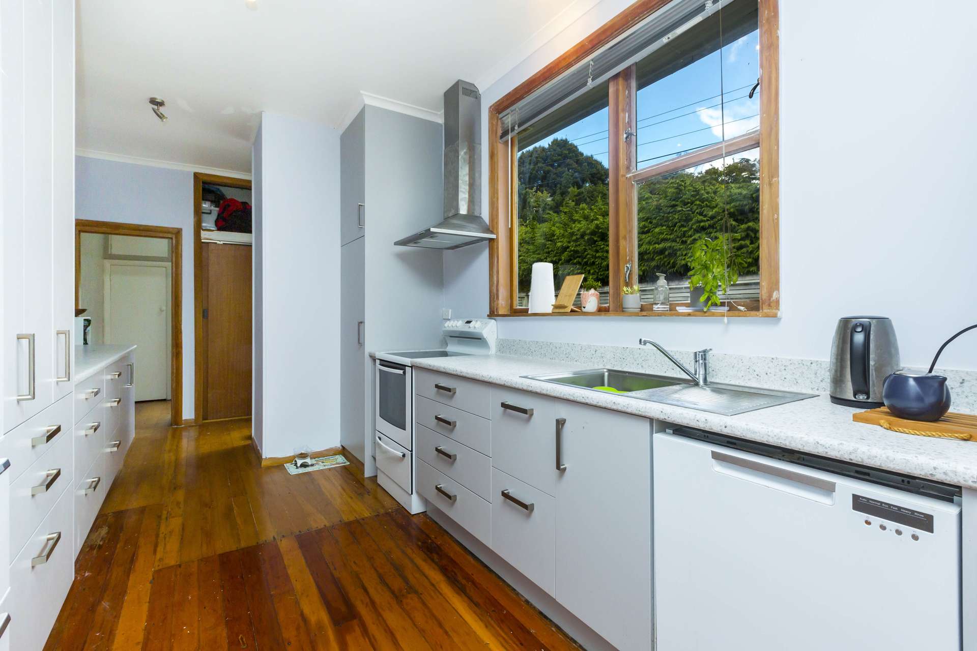 96 Heretaunga Square Silverstream_0