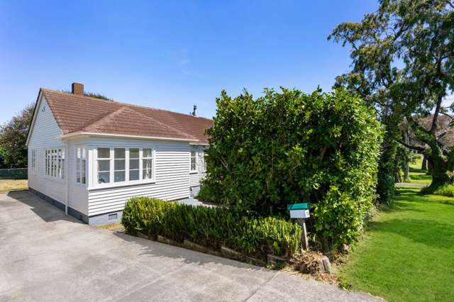 Private, Peaceful Living Moments from Cornwall Park