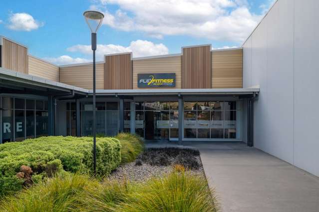 Passive investment with national tenant