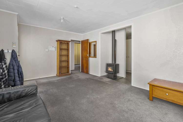 9 Magnolia Grove Maungaraki_11