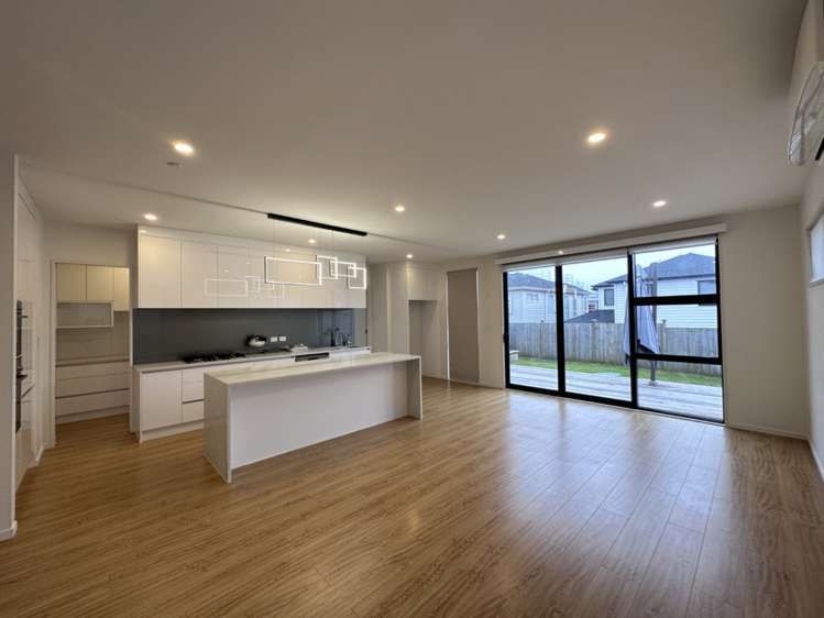 13 Paripari Street 10673_3