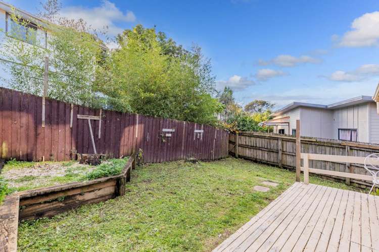 2/8 Woodhams Street Beach Haven_11