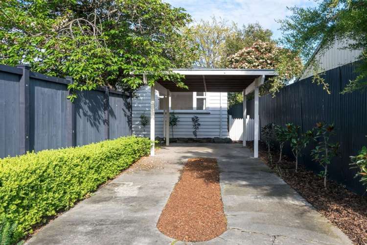 8 Edinburgh Crescent Redwoodtown_25