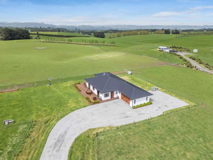 29 Humphries Road Waimumu_35