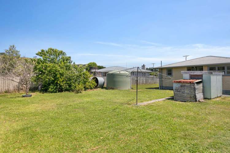 10 Currie Street Te Karaka_19