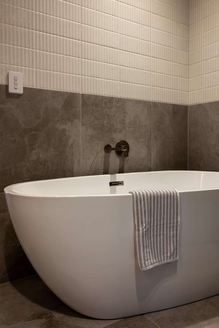 11 Beach Road Akaroa_22