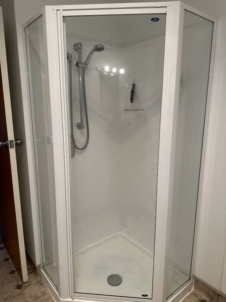 2/12 White Street 11293_8