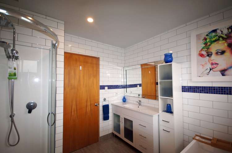 2130/130a Springs Road Hornby_6