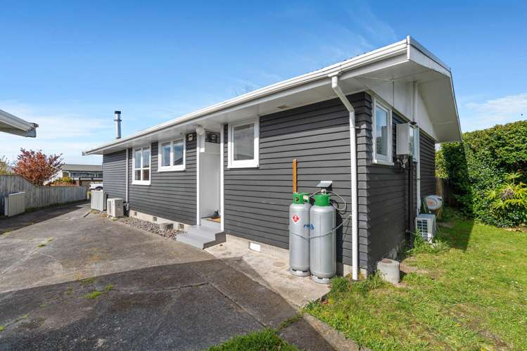 32 Daniell Street Solway_11