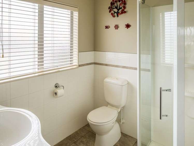 33 Saint Ives Drive Camborne_15