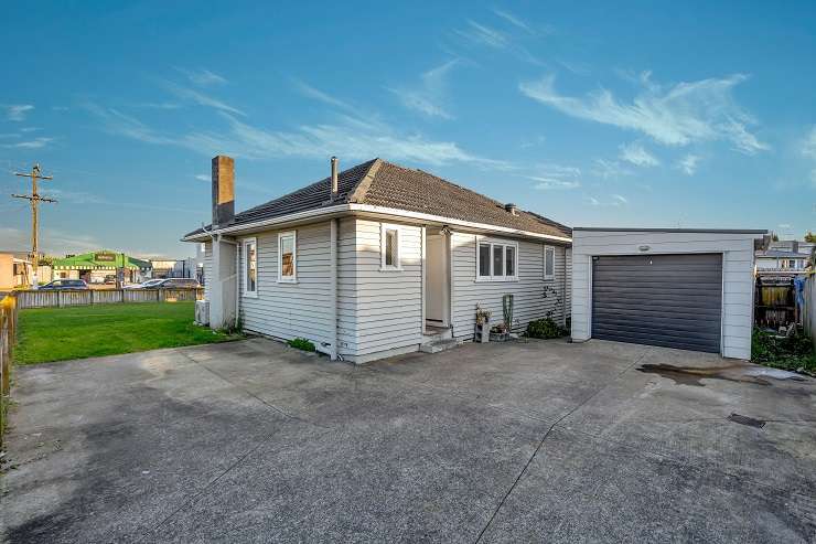 10 Bagnall Avenue, Point England, Auckland