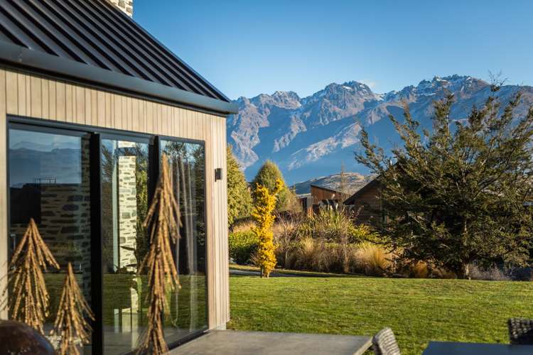 13 Bretby Court Jacks Point_19