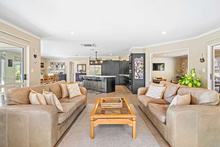 1 Catherin Servant Close Maunu_13