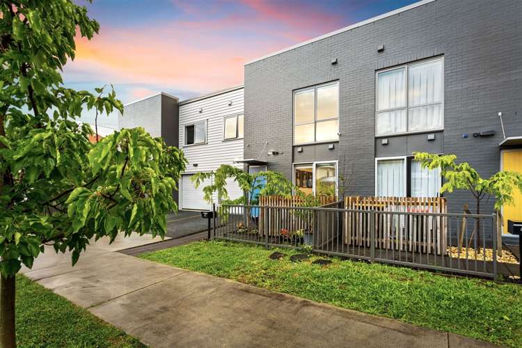 41 Ambar Ridge Avenue_0