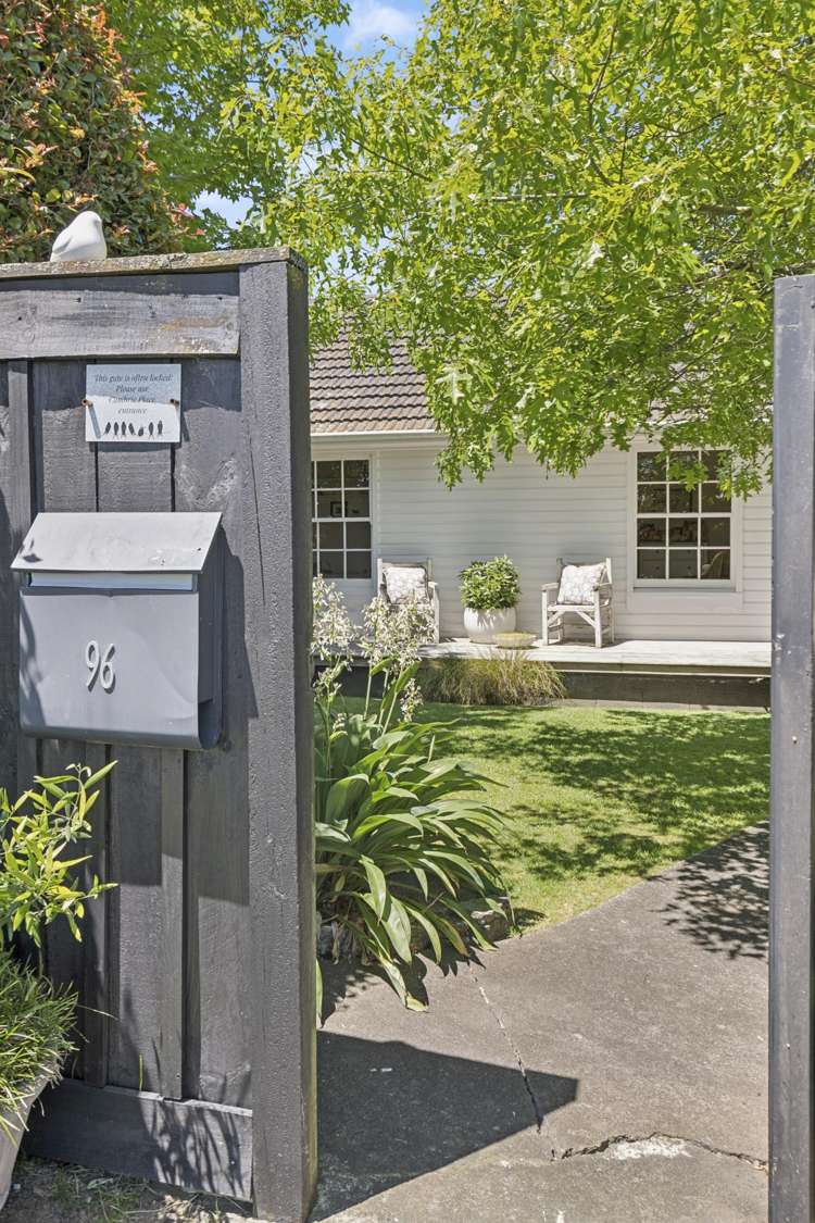 1/96 Bradbury Road Botany Downs_20