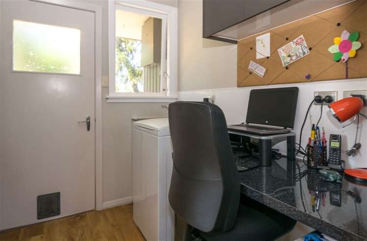 25 Newbourne Crescent Redwoodtown_16