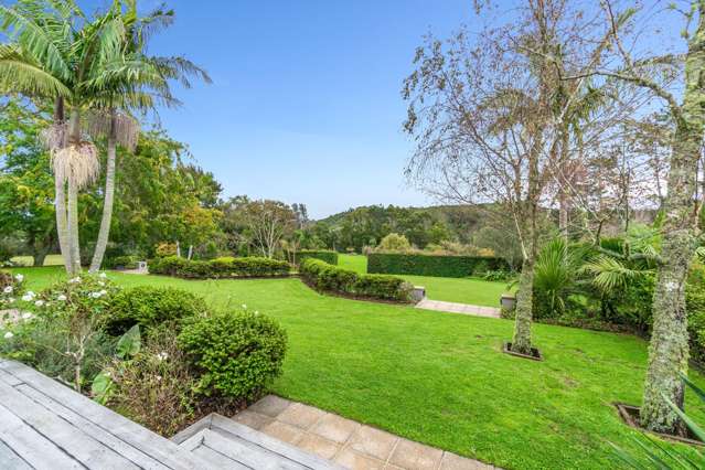 37 Hardens Lane Paremoremo_1