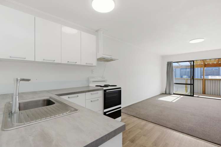 2/57 Tawa Street_4