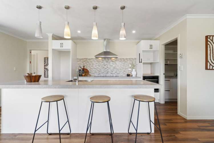 4 Camellia Lane Carterton_2