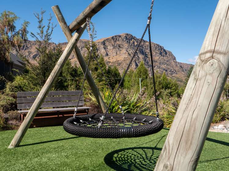 28/6 George Bullen Lane Arthurs Point_13