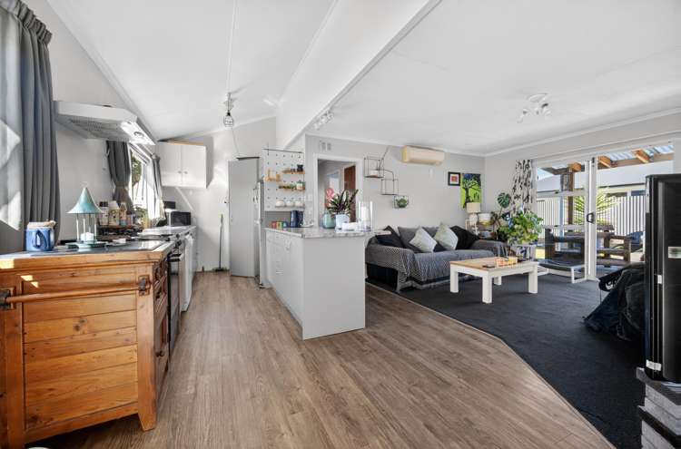 2/120 Muritai Street_5