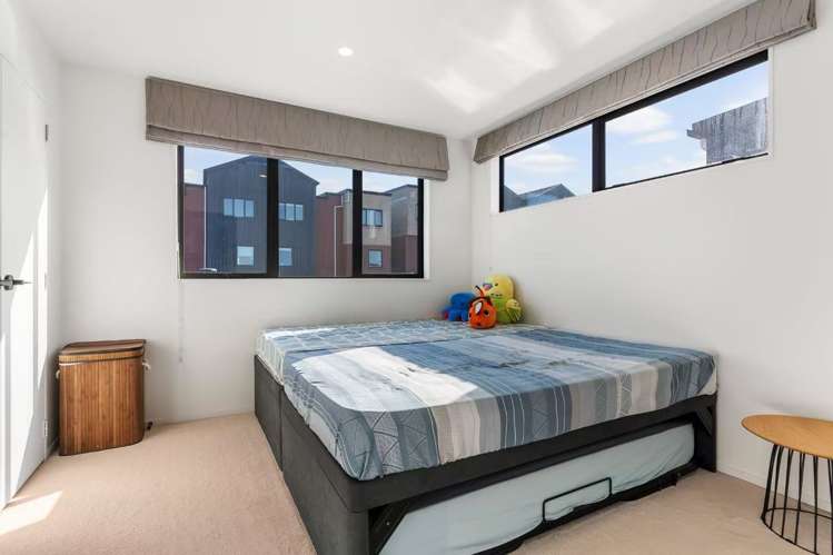 18 Treeline Lane Flat Bush_8