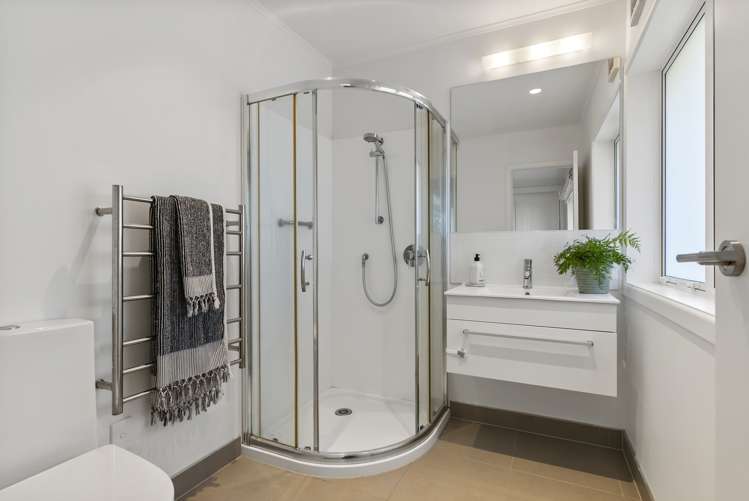 1/126a Vauxhall Road Narrow Neck_5