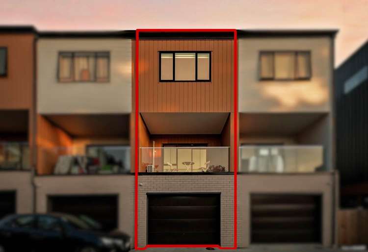 11/9 Schnapper Rock Road_0