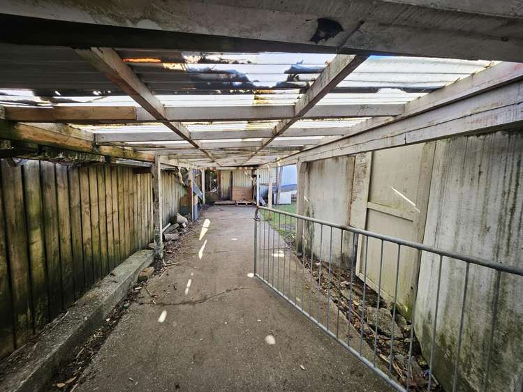 433 Main Road Kaiata_16