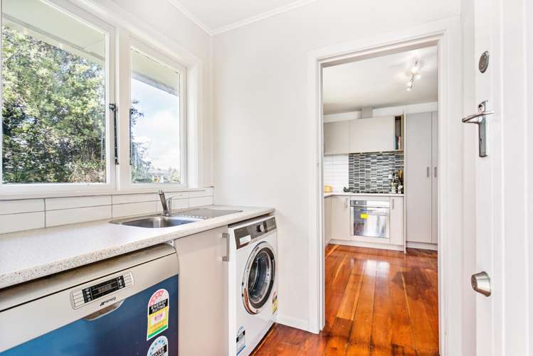 15 Flanshaw Road Te Atatu South_3