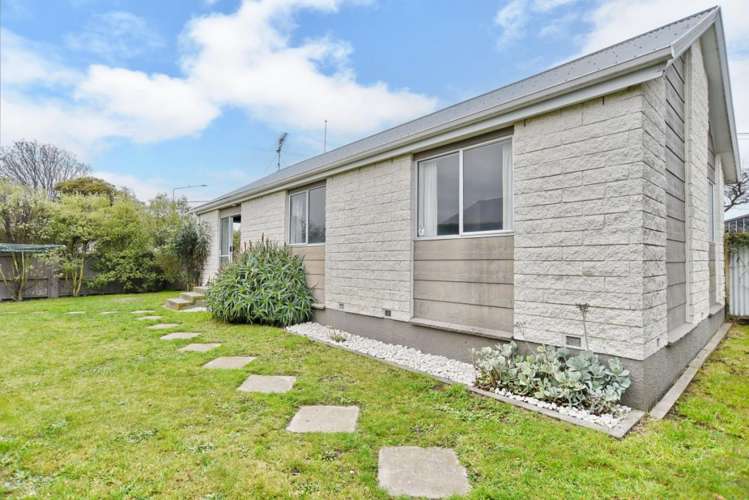 79 Maces Road Bromley_18