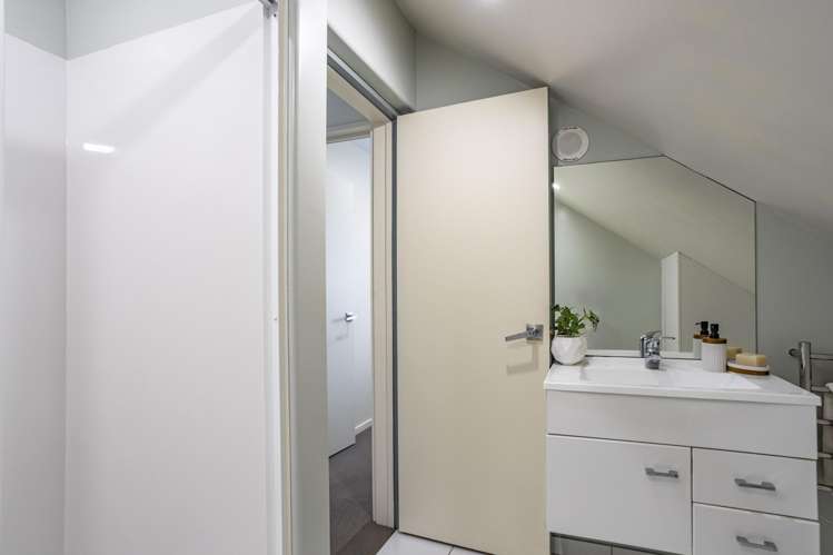 16/14 Brougham Street Addington_8