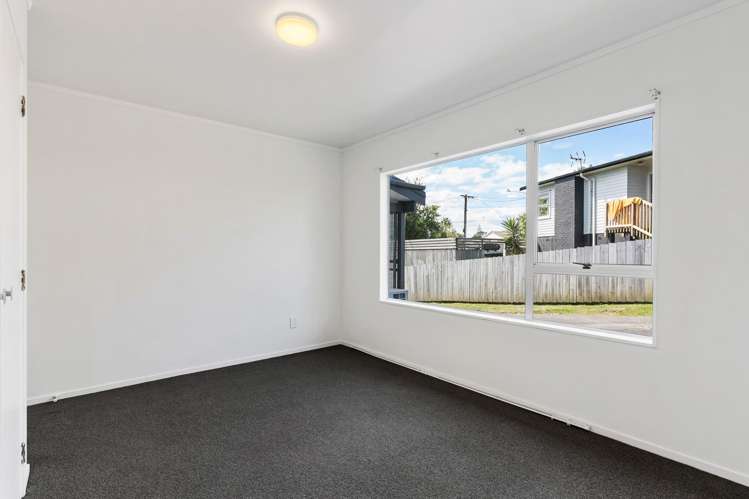 72 Vodanovich Road Te Atatu South_11