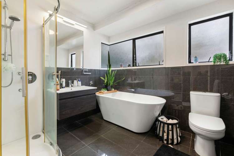 147 Whitford Road Somerville_16